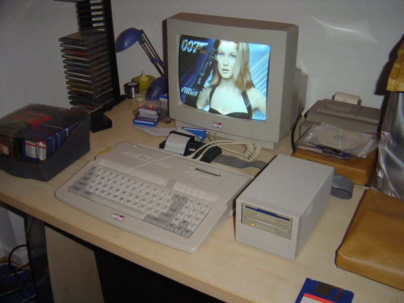 photo d'un Amstrad CPC 464+ customisé 2 /2